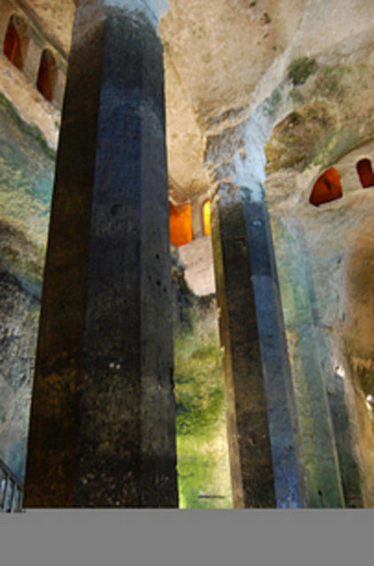 St. Jean Kilisesi (12.yy) — Aubeterre sur Dronne, Fransa