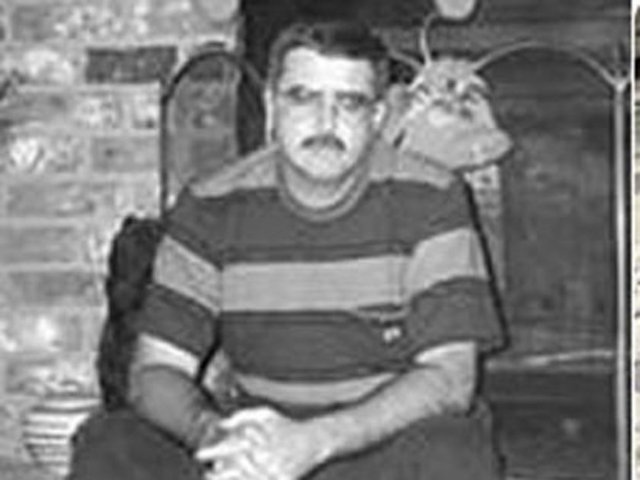 Tüm parasını ve karısını kaybetti - Home Depot'ta çalışan Pentecost'lu vaiz Billy Bob Harrell Jr. 1997′de büyük ikramiyeyi kazandı.