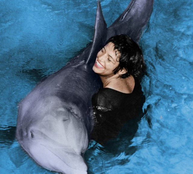 Howe yaptığı açılamada, yunus Peter'la cinsel ilişkiye girdiğini söyledi. Çok sert olmadığı sürece herhangi bir yerime sürtünmesine izin veriyordum diyen Howe, yaşadığı bu deneyimi tüm açıklığıyla anlattı.