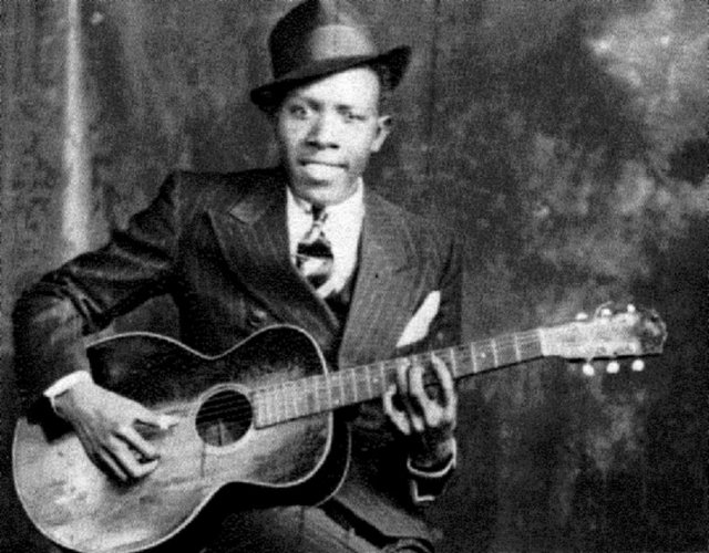 Robert Johnson – Ölüm nedeni bilinmiyor ama zehirlenme olduğu düşünülüyor