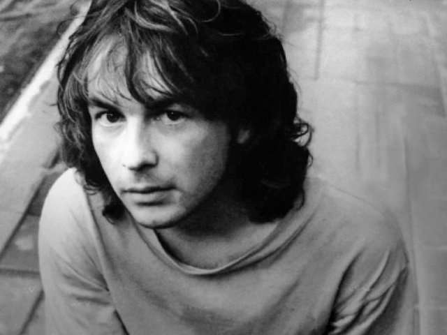 Alexander Bashlachev – 9. kattaki evinden atlayarak öldü