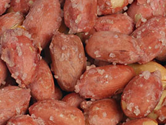 4. FISTIK: Toplam nüfusun yüzde birinin fıstık alerjisi var. Ölümle sonuçlanan alerji vakalarının büyük bölümü fıstıktan kaynaklanıyor.