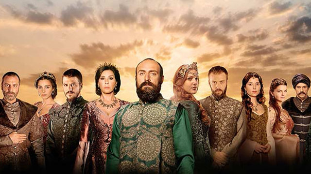 Halit Ergenç çekimlerine 1 ay sonra başlanacak 'Muhteşem Yüzyıl'ın filminde oynayacak. Bu yüzden sakallarını kesmiyor...