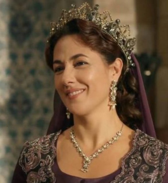 Fatma  Sultan - 1553 yılında vefat etmiştir. -