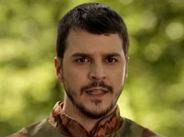 38 yaşında boğdurarak öldürtmüş, bununla da kalmayıp cesedini çadırın önüne astırmıştır. Cenazesi Bursa'ya gönderilerek II. Murat türbesi yakınına defnedilmiştir. -