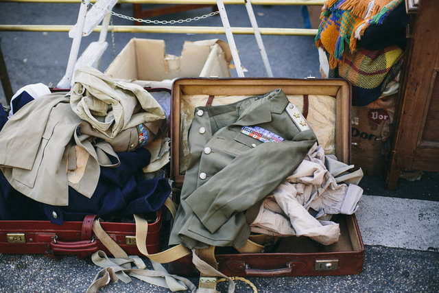 Bu değerli parçalar bazen de bavulların içinden, bu şekilde çıkıyorlar