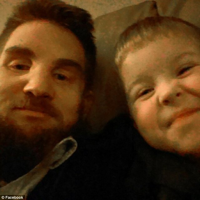 20'den fazla ameliyat geçiren Hurter "Hiç bu kadar iyi olmamıştım" diyor. İyileşme sürecinde evlenen Hurter, 3 yaşındaki oğlu Clayton'un öpücüklerini hissetmenin kendisini dünyanın en mutlu insanı yaptığını kaydediyor. 