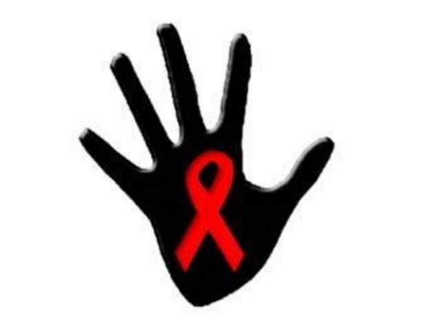 AIDS: AIDS hastalarının %75′i erkek, %25′i kadındır. Kadınların daha az AIDS'e yakalanmasının nedeni hastalığı taşıyan X kromozomundan iki tane bulunmasıdır. Böylece bir kromozom hastalık kapsa bile, diğeri ona baskın gelebilir.