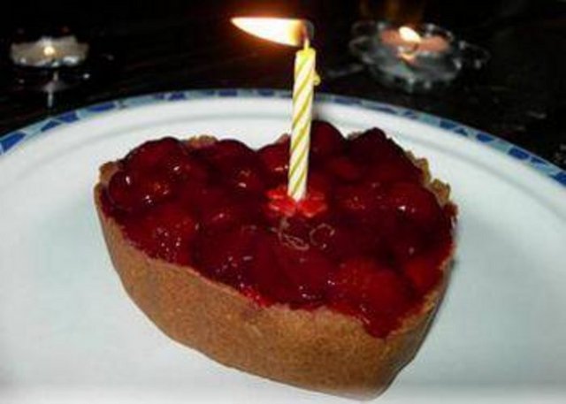 Yaşam süresi: Erkeklerin ortalama omrü 71,5 yıl, kadınların 78 yıldır.