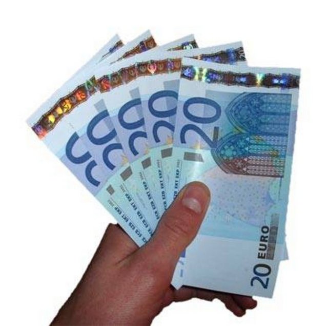 Başarı: Başarılı bir erkek karısının harcayabileceğinden fazla para kazanan erkektir. Başarılı bir kadın böyle bir erkeği bulabilen kadındır.