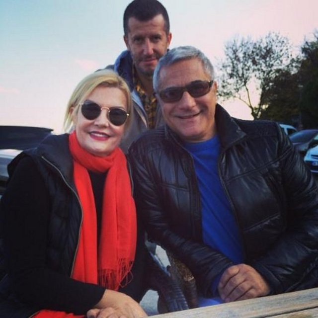 DERYA BAYKAL - Buluştuk, her an her şey olabilir