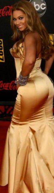 İŞTE GÖSTERİ DÜNYASININ EN GÜZEL KALÇALARA SAHİP ÜNLÜLERİ - Beyonce -