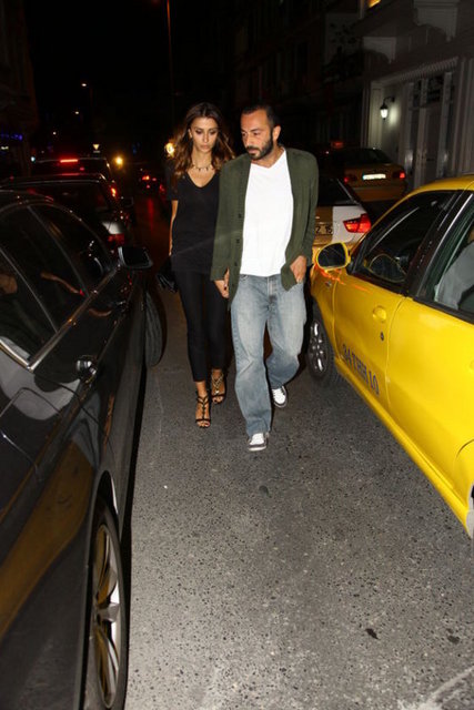 Baş'ın eski sevgilisinin yaşadığı New York'a yaptığı 3 günlük gezi nedeneyli kıskançlık krizine giren Ulusoy sevgilisiyle yollarını ayırdı.