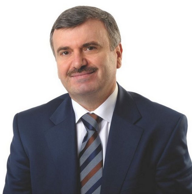Tahir Akyürek, 1959 Konya doğumlu.