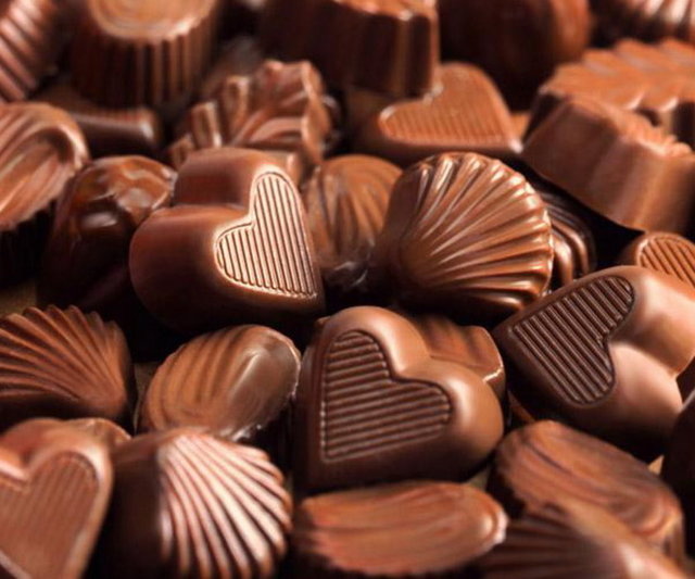 Çikolata beynin endorfin ve serotonin salgılamasını sağlar.