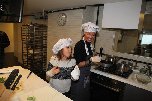 ZEYNEP MUTLU, NAZLI KULABEROĞLU