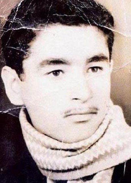 MAĞARADA DOĞDU İMPARATOR OLDU - İbrahim Tatlıses'in öyküsü 1952 yılında Şanlıurfa'da bir mağarada başladı. Ciğerci Mehmet ile eşinin yedi çocuğundan en büyüğüydü İbrahim Tatlı. O doğduğunda babası cezaevindeydi. -