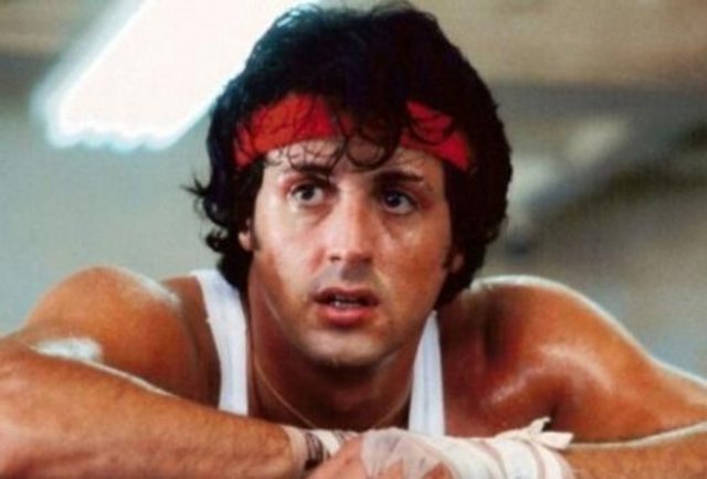 Ama onun hayatını da Rocky ve Rambo serisi değiştirdi. Stallone şimdi Hollywood'un en zengin aktörlerinden biri.  -