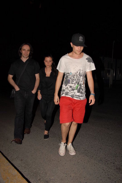 "FENA HALDE DAYAK YEDİM"Fotoğraf çekilmesini istemeyen Erkoçlar, "Hayatta kalmaya çalışıyorum ama dayanacak gücüm kalmadı. Beni kimse anlamadı. Bıktım artık" diyerek isyan etti.