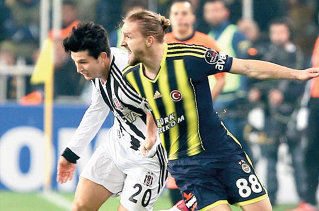 7- Necip ile Emenike birbirlerini aynı oranda çekiyor. Faul kabul edilebilir ama Necip'e ikinci sarıyı gerektirecek bir durum yoktu. Kırmızı haksızdı