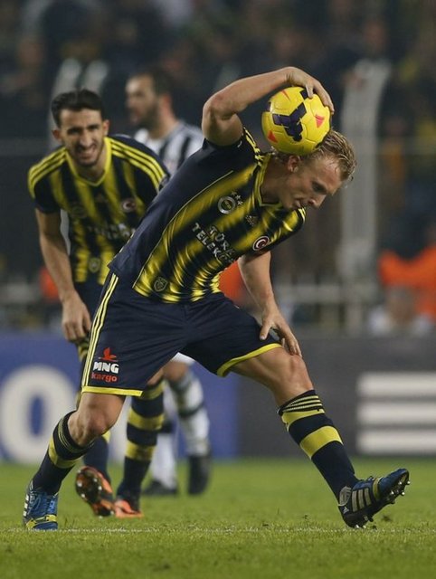 4- Kuyt'un 'aldatmadan' dolayı gördüğü sarı da haklı karardı. -