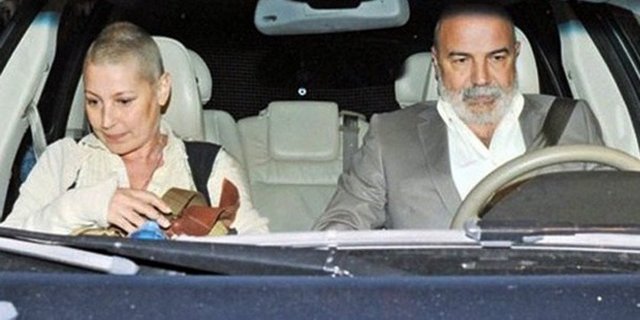 18 yaşında kızları bulunan çift ayrılıklarını ortak bir açıklamayla duyurdu.