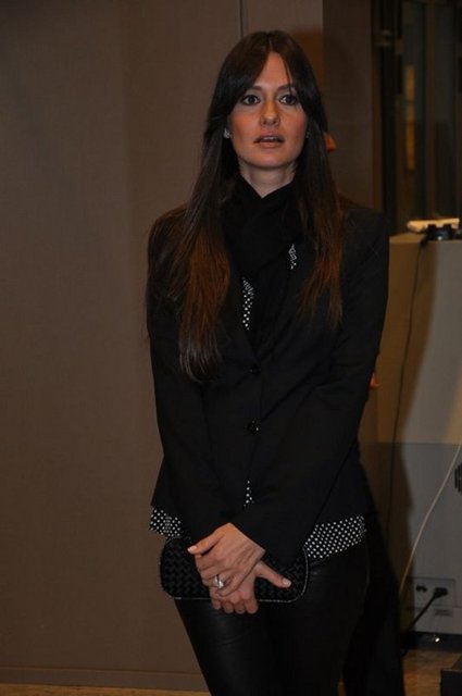 YASEMİN ÖZİLHAN