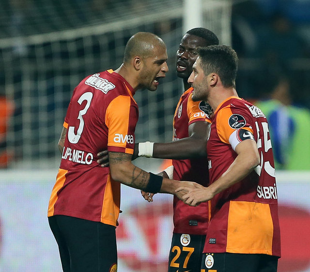 - Melo: "Devre arsında ya da maç sonrasında bir olay yaşanmadı"  -