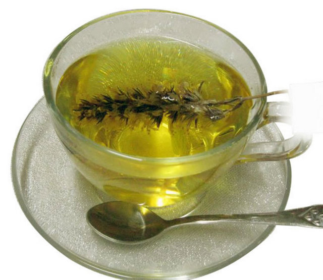 KEKiKSUYU: Kekik suyu özel damıtmayla elde edilir. Sabah ve akşam bir parça su veya meyve suyu ile içildiğinde kan şekeri ve kolestroldekı kısmen bir düşme yapabilir.