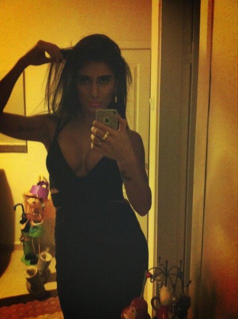 Uzun yıllardır Murat Boz'la çalışan İldiz, hem Facebook'ta hem Twitter'da olay yarattı.