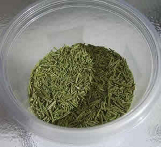 Vücuda zindelik verir. Damar tıkanıklığını önlemeye yardımcı olur. Migren türü baş ağrılarını hafifletir, çarpıntıyı giderir. Astım ve bronşite karşı faydalıdır.