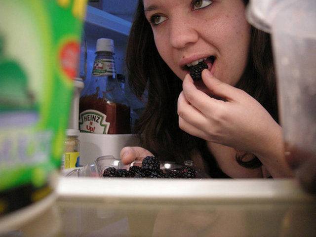 Bu konuda eşine engel olmak isteyenler, gece onları uyandırmaya çalışanlar, mutfak kapısını kilitleyenler bile var!