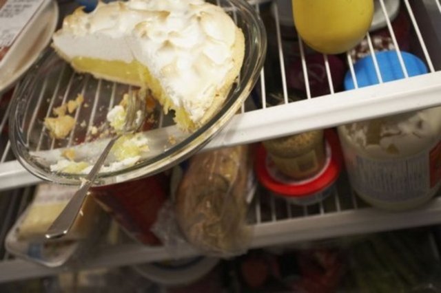 Evet herkes hızlı zayıflamayı ve kendini bir an önce iyi görmeyi ister. Hızlı zayıflamaya çalışırsanız, stres artar ve yine kendinizi gece buzdolabının karşısında bulabilirsiniz.