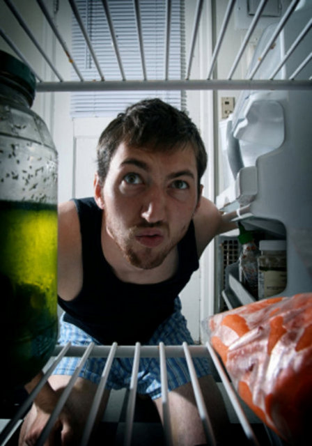 İkinci sırada zayıflama diyeti geliyor. Zayıflama diyetine geçiş yaparken ise mutlaka yavaş ve kalıcı kilo kaybını sağlayacak şekilde yol izleyin.