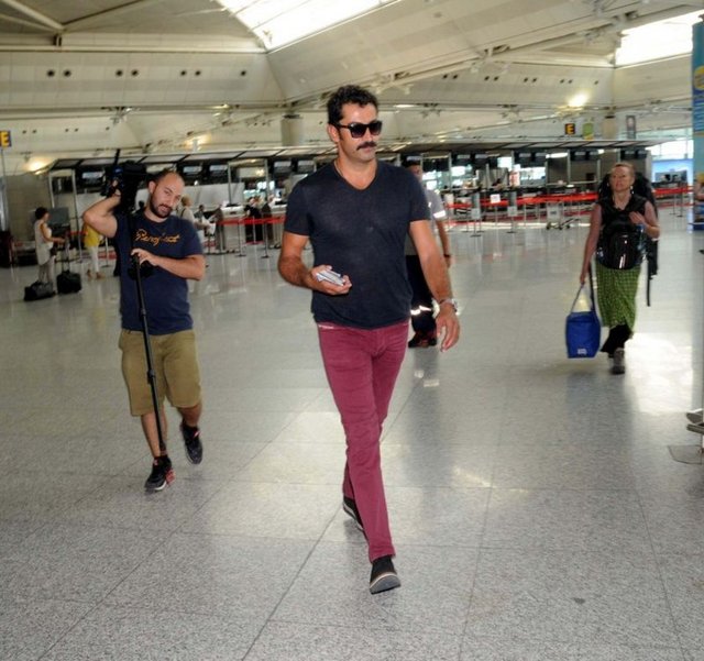 Komşular durumdan pek hoşnut olmasa da, Cihangir'in yeni emlak kralı Kenan İmirzalıoğlu oldu!