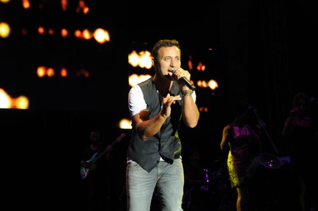 Bu gelişme üzerine sağlık ürünleri ithalatına yönelen fakat bu alanda da bekledikleri ciroya ulaşamayan ünlü popçu ve ortağı, 3 yıldır zarar eden şirketi 30 Ocak'ta kapattı.