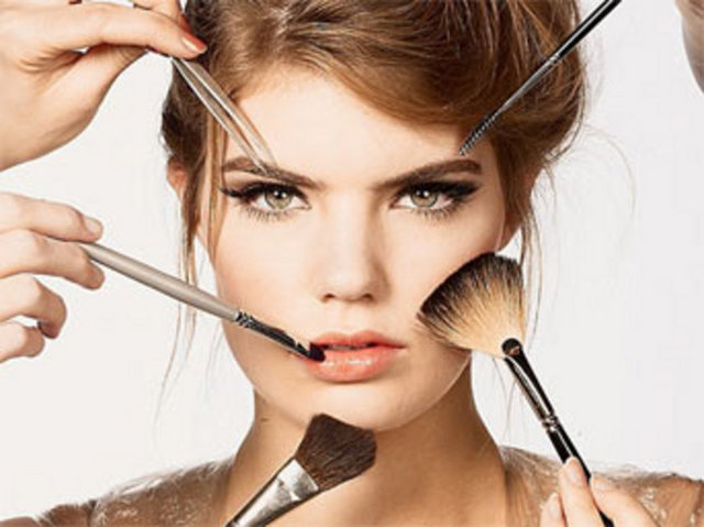 3-ÜREME SİSTEMİNİN BOZULMASI -  - Yapılan araştırmalr sonucu allerjik bir madde olan paraben içeren ürünlerin üreme hücrelerine ve sistemine zarar verdiği görüldü. Kozmetik ürünlerini daha fazla kullanan kadınlarda bu riskin daha da artıyor.