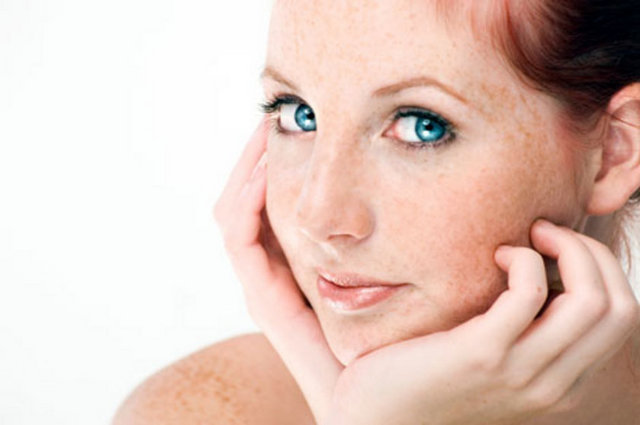 9-BAŞAĞRISI -  - Makyaj ve başağrısı arasında biyolojik açıdan kanıtlanmış bir ilişki vardır. Araştırmalar uzun süre makyajla kalan kadınlarda başağrısının arttğını gösteriyor.