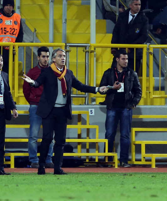 ROBERTO MANCİNİ	 -