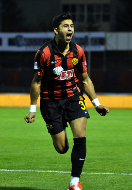 5. HAFTA	 - Eskişehirspor-MP Antalyaspor	 - Dk: 73 (skor: 1-1) (Maç skoru: 2-1)	Erman Kılıç çıktı Özgür Çek girdi - Dk: 85 (Skor: 1-1) (Maç skoru: 2-1)	Necati Ateş çıktı Aytaç Kara girdi - Dk 86	Asist Özgür Çek Gol Aytaç Kara - Ertuğrul Sağlam	900000 TL kazandırdı -