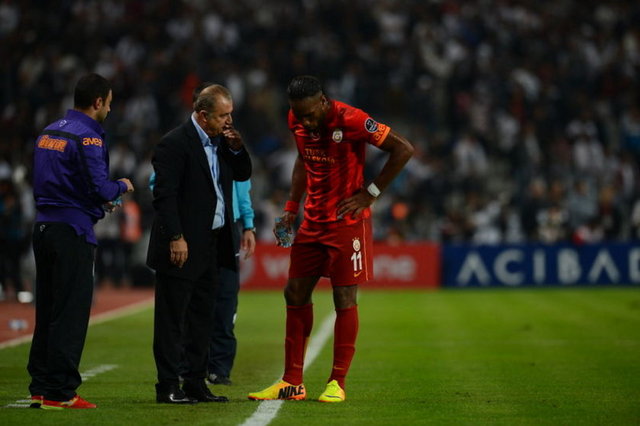 5. HAFTA	 - Beşiktaş-Galatasaray	 - Dk: 57 (Skor: 1-0) (Maç skoru: 0-2) (Resmi skor: 0-3)	Engin Baytar çıktı Bruma girdi - Dk 57	Asist Bruma gol Drogba - Fatih Terim	900000 TL kazandırdı -