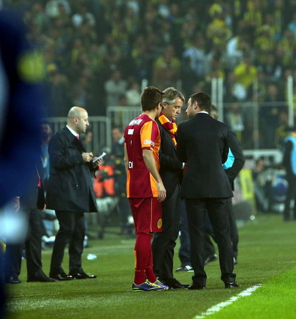 10. HAFTA	 - Galatasaray-Torku Konyaspor	 - Dk: 62 (Skor: 1-1) (Maç skoru: 2-1)	Umut Bulut çıktı Aydın Yılmaz girdi - Dk 67	Asist Aydın Yılmaz gol Burak Yılmaz - Roberto Mancini	900000 TL kazandırdı -