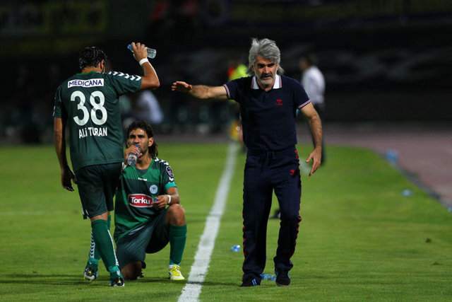 1. HAFTA	 - Torku Konyaspor-Fenerbahçe	 - Dk. 69 (Skor: 2-2) (Maç skoru: 3-2)	Mbamba çıktı-Recep Aydın Girdi - Dakika 87	Recep Aydın gol - UĞUR TÜTÜNEKER	900000 TL kazandırdı -