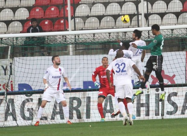 12. HAFTA	 - Akhisar Belediyespor-Kardemir Karabükspor	 - Dk: 46 (Skor: 0-0) (Maç skoru: 0-1)	LuaLua çıktı Ahmet İlhan Özek girdi - Dk 74	Ahmet İlhan Özek asist Akpala gol - Tolunay Kafkas	900000 TL kazandırdı -