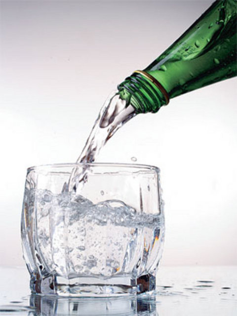 Bu katkıyı doğal yoldan sağlayabilmek için, hamilelikte düzenli olarak maden suyu tüketimi tavsiye edilir.