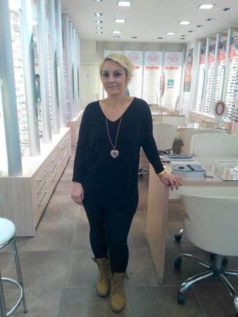 Bihter Ciha, evliliklerine ilişkin, "İki büyük boy pizzayı yedikten sonra son dilim için kavga ediyorduk" derken çözümü boşanmada bulduklarını söyledi.