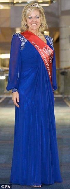 Şu anda 54 yaşında olan Wright, bambaşka biri olarak yılın en çok kilo veren kadını seçildi.