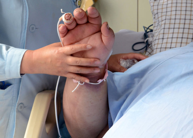 Ülkenin en şişman adamı unvanına sahip Sun, 6,5 kilogram olarak doğmuştu... -