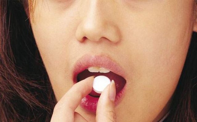 Ağızda iyileşmeyen ağrılı/ağrısız yaralar,