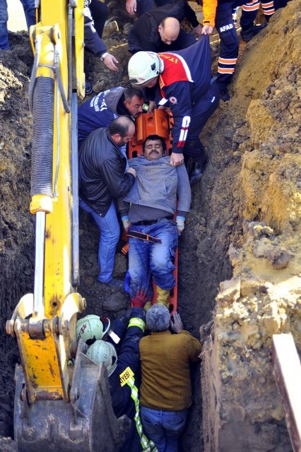 Başer, ambulansla Samsun Eğitim ve Araştırma Hastanesine kaldırıldı.